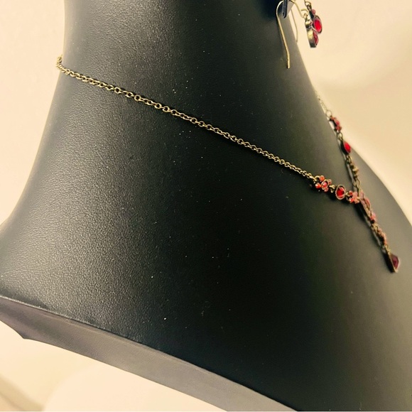 Vintage Avon Golden Red Y Gold Tone & Red Colors Necklace & Earrings Set - Picture 3 of 7